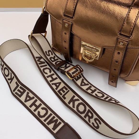 MICHAEL KORS 
Manhattan Medium Top Hand  School Patent Satchel MOCHA COLOR - Picture 5 of 16